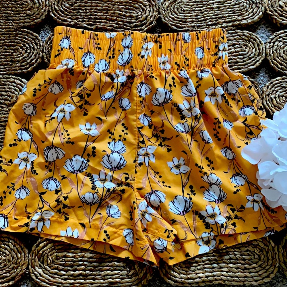 Yellow, shorts, flowers, great condition